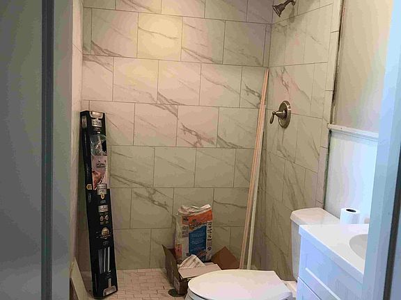 5th image of 723 Prescott Cir
