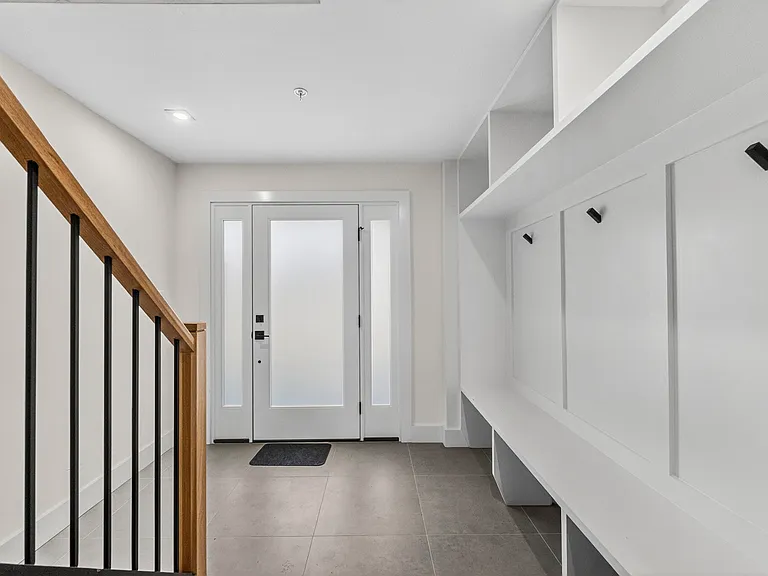 1157 Inwood Ter — Photo 3