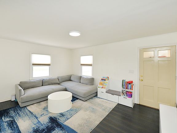 2nd image of 483 Mount Prospect Ave
