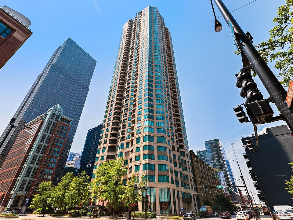 1st image of 400 N La Salle Dr APT 1112