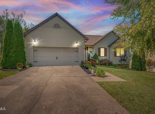 4107 Glaze Rd, Johnson City, TN 37601