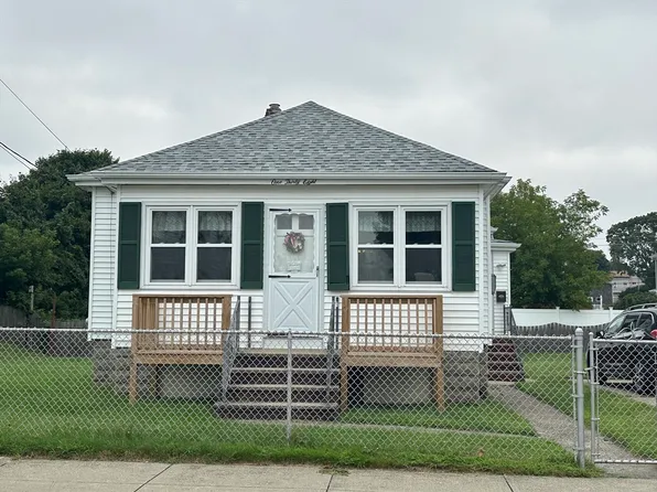 138 Anthony St, Fall River, MA 02721