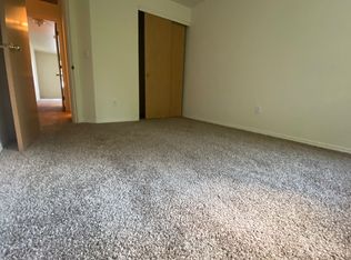 19961 NE Halsey St #102, Portland, OR 97230