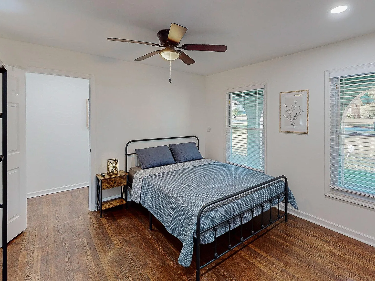 4 bed, 2.0 bath, 1845 sqft, $845 — Photo 2