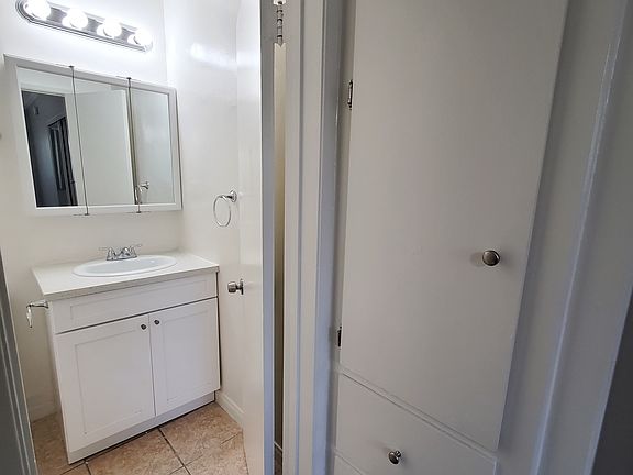 4th image of 4315 Burns Ave APT 102