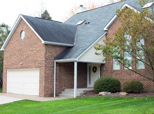 865 Fairways Dr, Oakmont, PA 15139