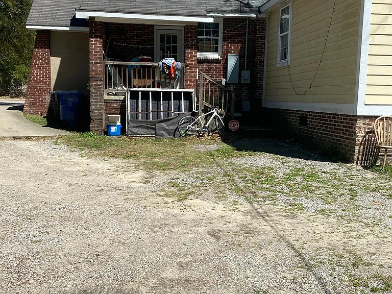 2624 Gervais St — Photo 2