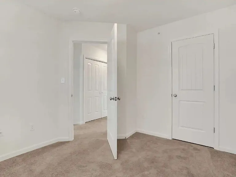 345 Avon Dr — Photo 11