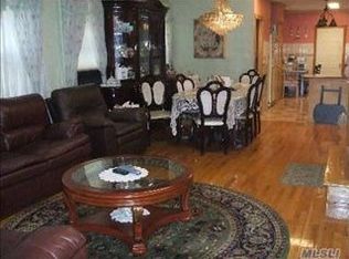10940 128th St, S Ozone Park, NY 11420