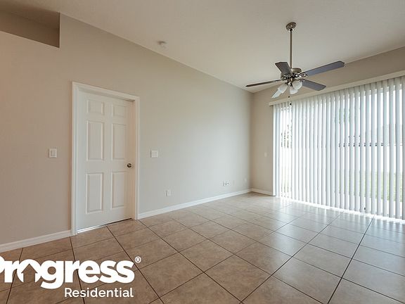 2nd image of 2622 Sunningdale Dr