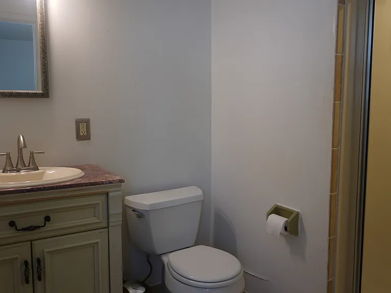 453 Berkshire Dr — Photo 18