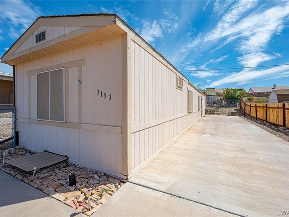 3rd image of 3153 E Lake Drive