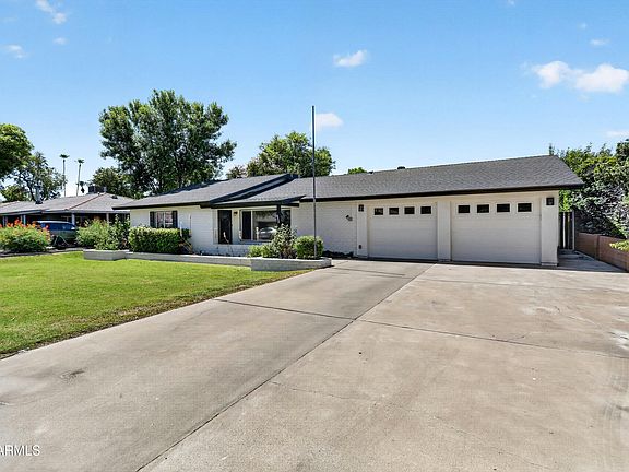 3rd image of 4633 E LEWIS Avenue