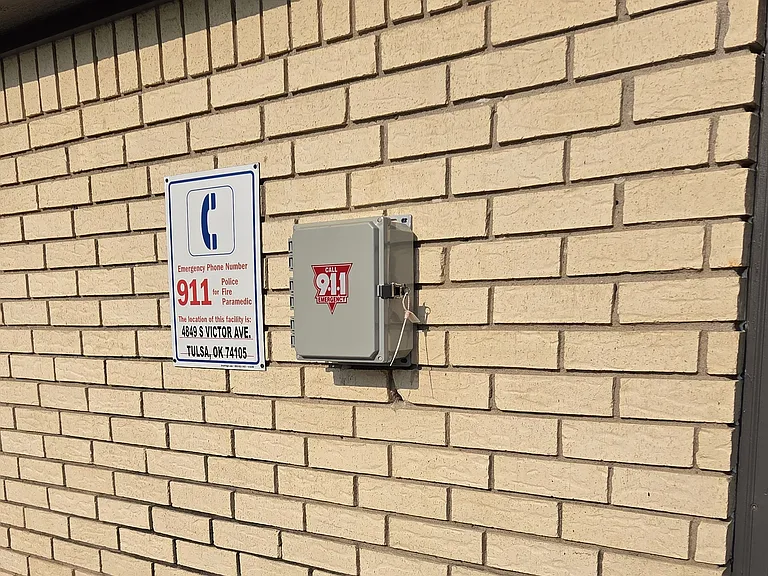 911 Pool Phone