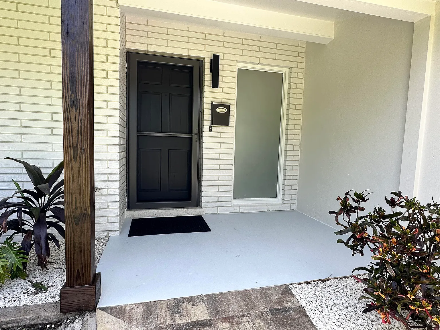 3 bed, 1252 sqft, $3,250 — Photo 3