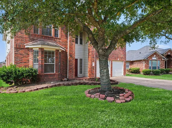 9315 Dewmont Ln, Houston, TX 77070