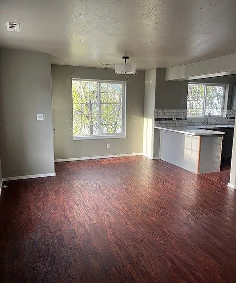 3024 W Villard St #F — Photo 11