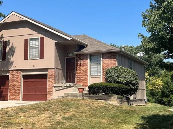 516 SE 3rd Ter APT B, Lees Summit, MO 64063
