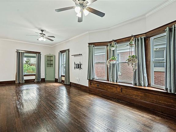 4th image of 4012 Mercier St
