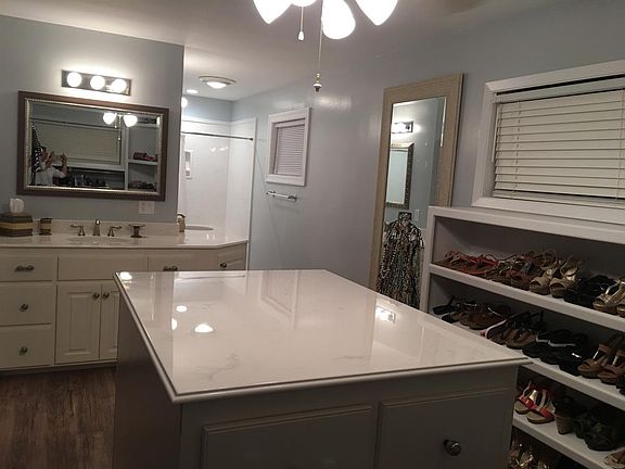 2nd image of 2112 Norben Dr #D