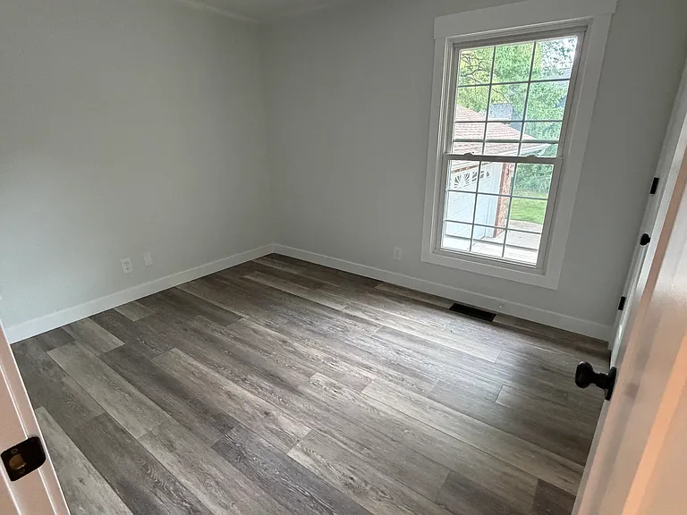 1724 Fox Point Dr — Photo 9