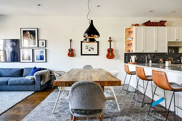 Sold by FirstService Realty (legacy) | media 14