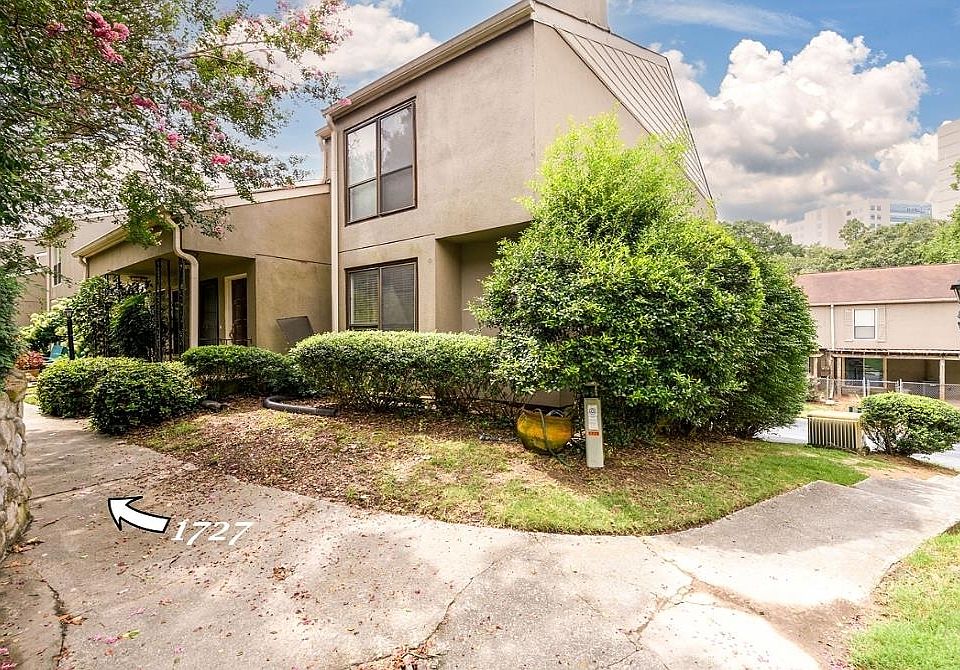 1st image of 1727 Woodcliff Ct NE