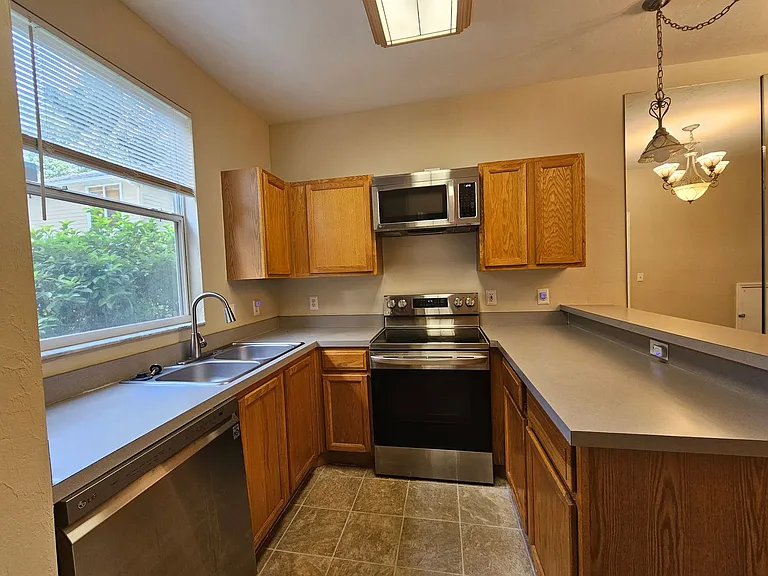 3575 SW 30th Way #118 — Photo 8