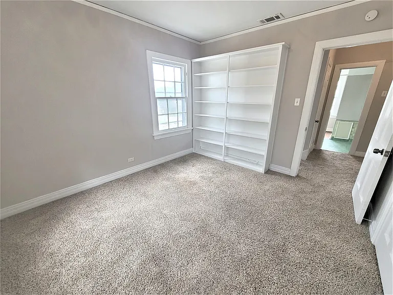 2211 Dorrington St — Photo 15