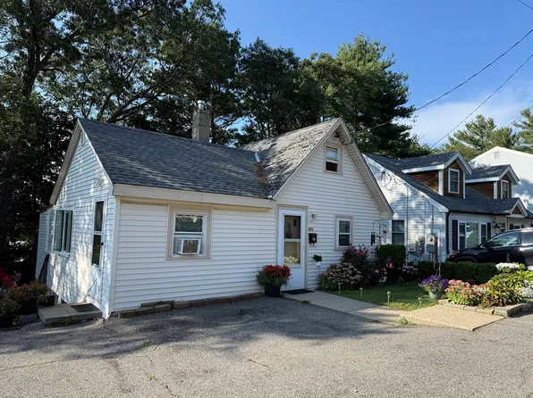 203 College Farm Rd, Waltham, MA 02451