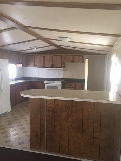 2nd image of 1565 Bluebonnet Hills Dr