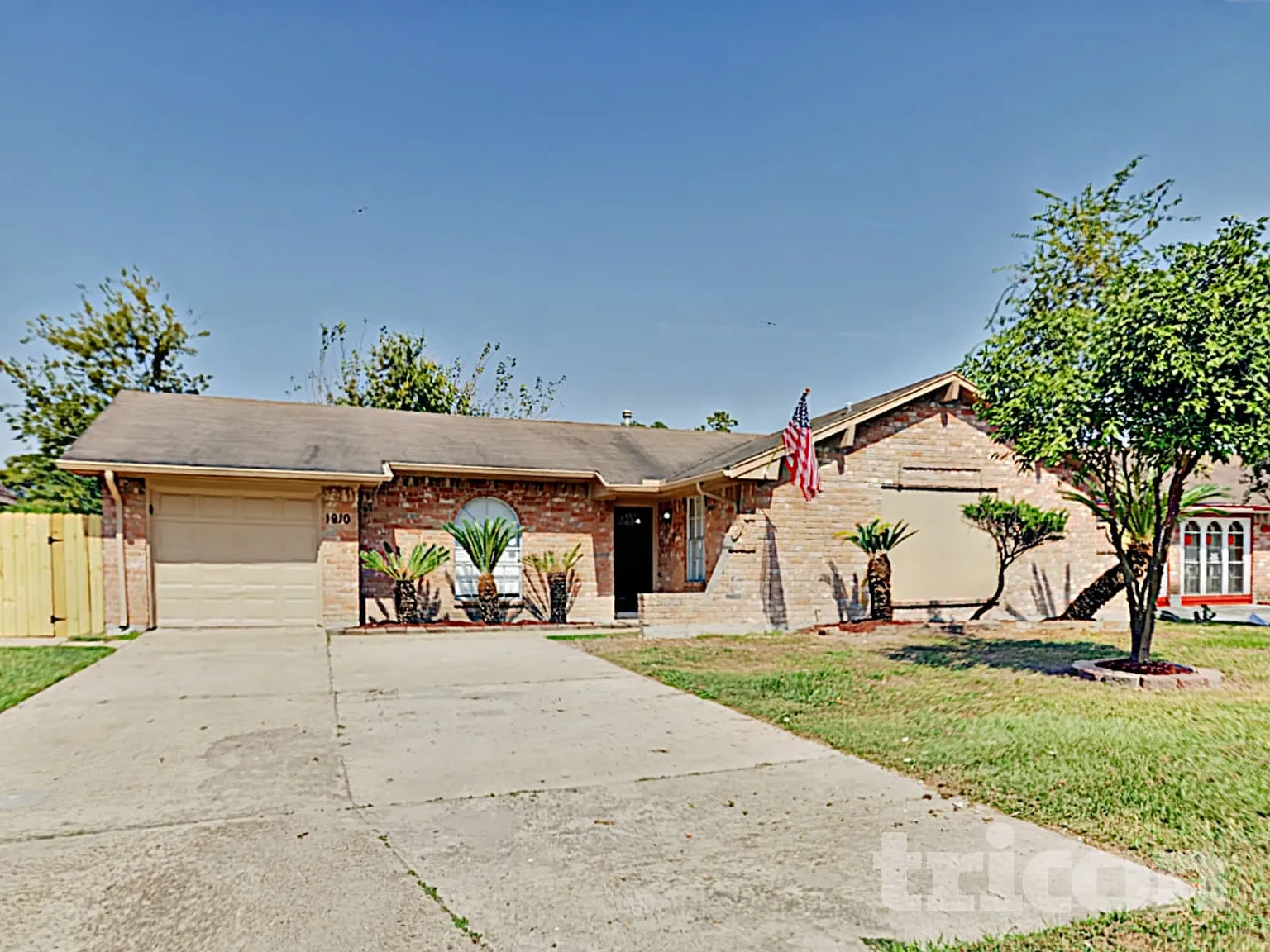 1910 Barnsley Lane Houston TX — Photo 2