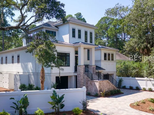 8 Fairfax Ln, Hilton Head Island, SC 29928