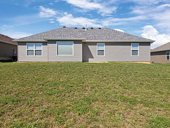 3rd image of 2325 S Cheri Dr