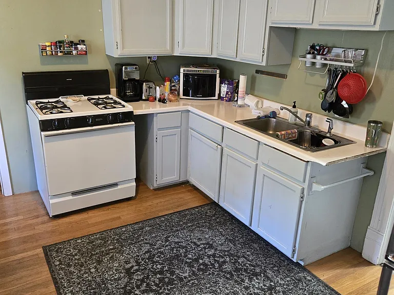 3024 Harriet Ave — Photo 2