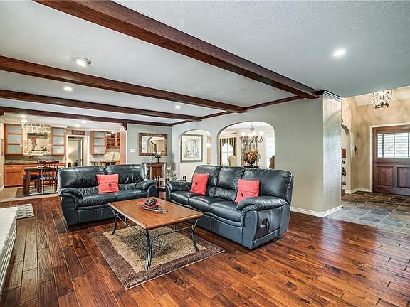 4th image of 13709 Braemar Dr