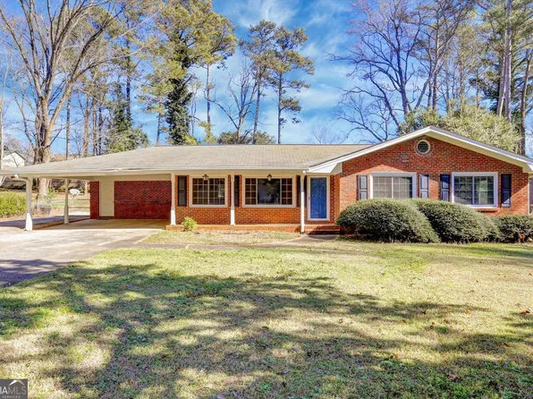 1266 Hickory Dr SW, Lilburn, GA 30047