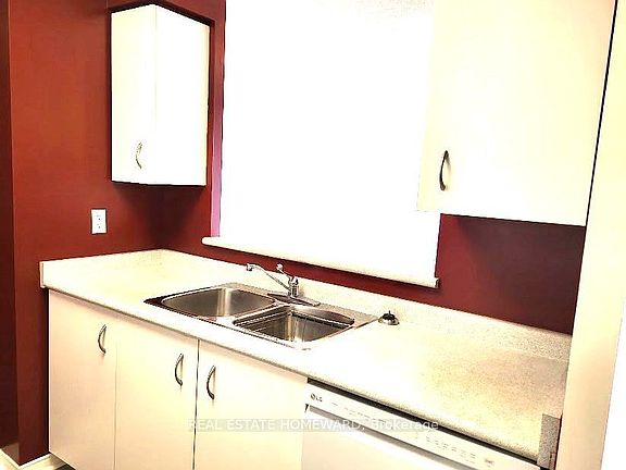 3rd image of 39 Parliament St #1008