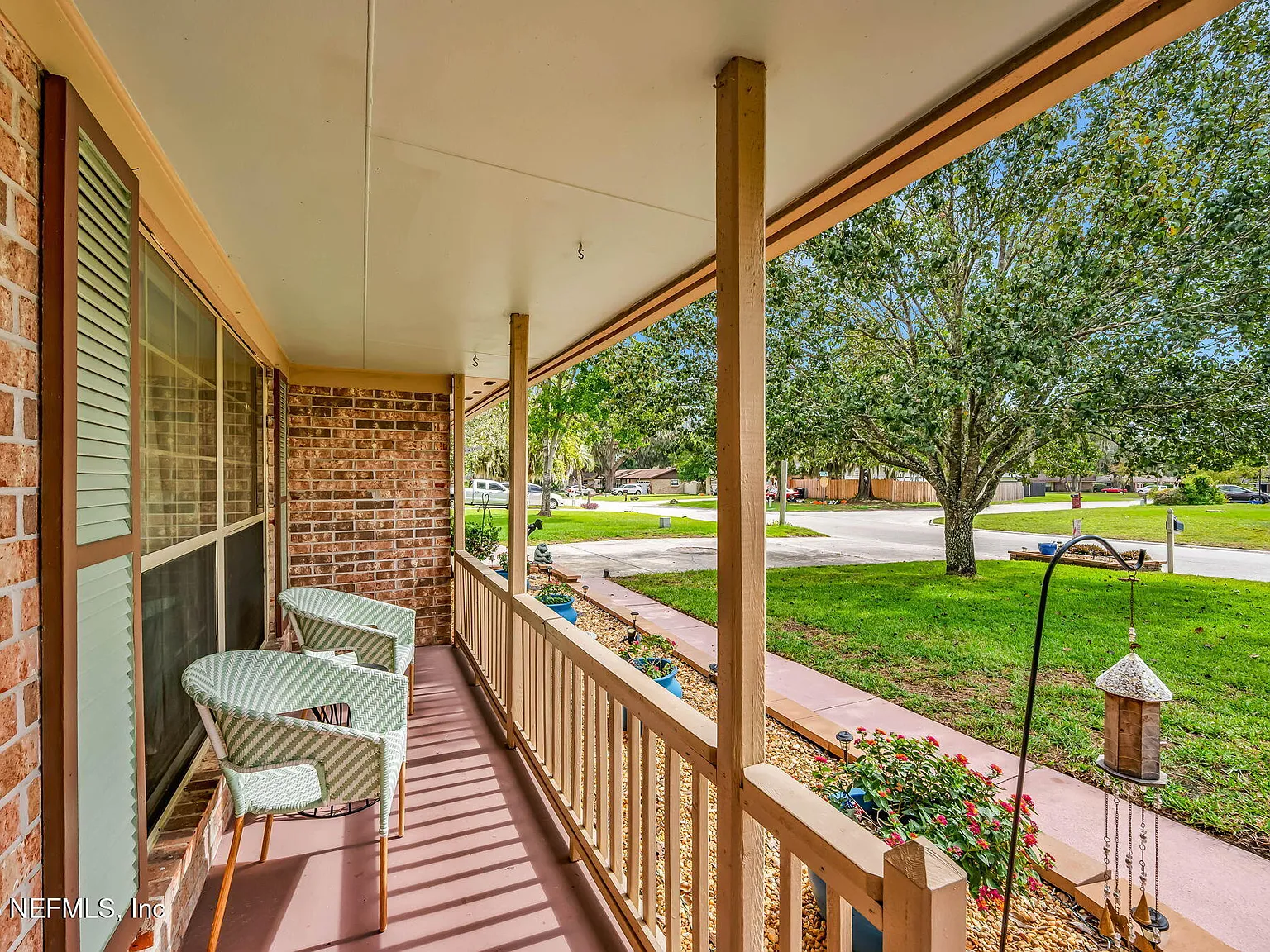 4 bed, 2.0 bath, 2038 sqft, $2,900 — Photo 2