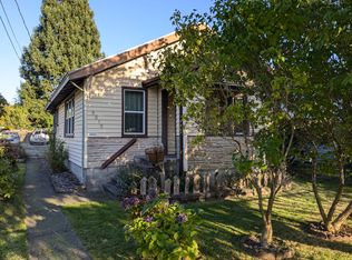 9010 11th Ave SW, Seattle, WA 98106