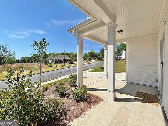 5th image of 2921 Salinger Way