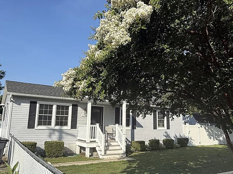 39685 Lady Baltimore Ave — Photo 4