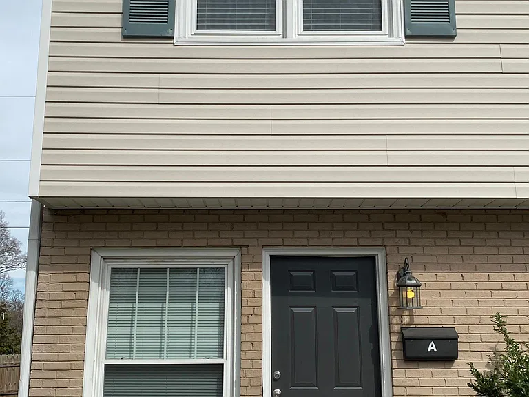 2423 Lydia Ave — Photo 8
