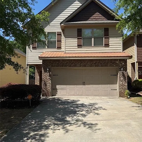 313 Clover Brook Dr — Photo 1