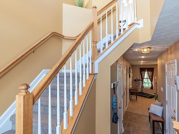 5th image of 106 Spencer Cir