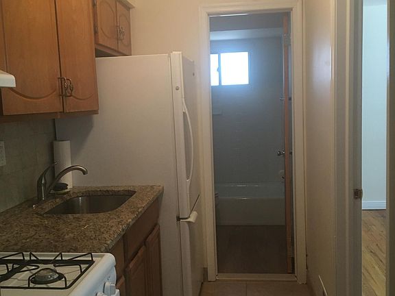 5th image of 16 Corona Ave Floor 1