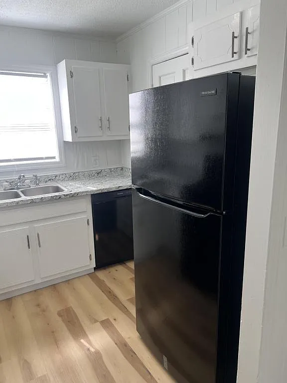 713 N Coffee Rd — Photo 2