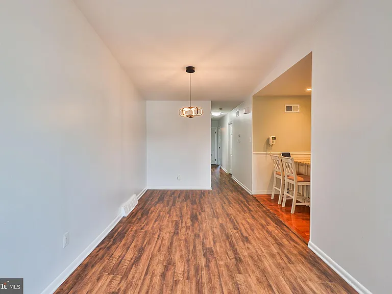 9898 Wistaria St — Photo 21