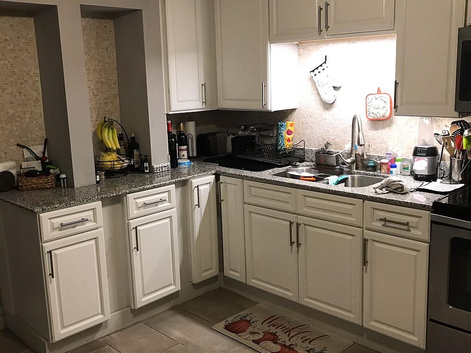 2nd image of 184 Chapin St