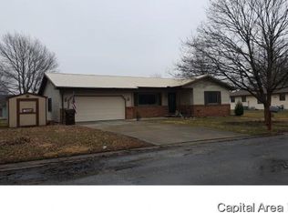 320 S Ring St, Virden, IL